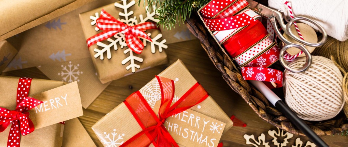 Deck the Halls with Christmas Ribbon: Ideas for Gifts, Decor and More!